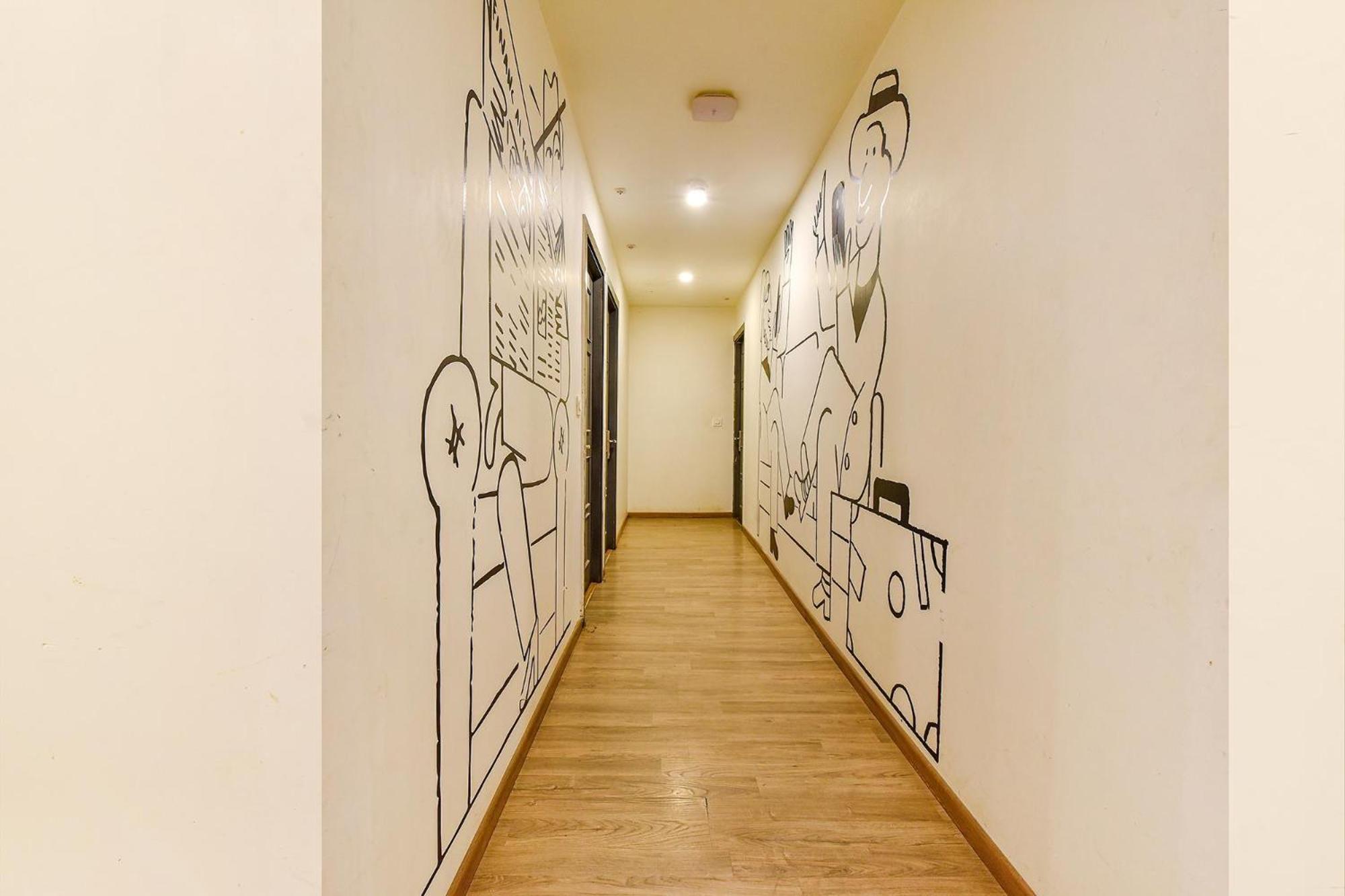 Fabhotel Ny Townhouse 阿穆达巴 外观 照片